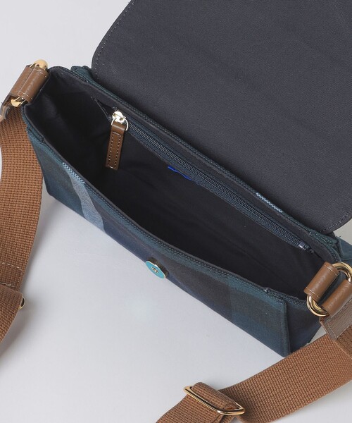 BLUE LABEL CRESTBRIDGE(ブルーレーベルクレストブリッジ)の「クレストブリッジチェックキャンバスかぶせショルダー(ショルダーバッグ・レディース・ベージュ系その他/レッド/ダークネイビー・FREE)」の15枚目の写真