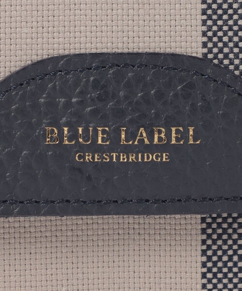 BLUE LABEL CRESTBRIDGE（ブルーレーベルクレストブリッジ）の「クレストブリッジチェックキャンバスかぶせショルダー（ショルダーバッグ・レディース・ベージュ系その他/レッド/ダークネイビー・FREE）」の8枚目の写真