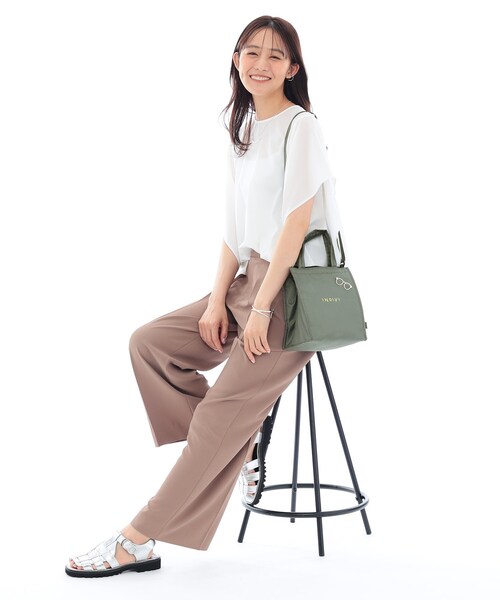 INDIVI（インディヴィ）の「ショルダー付き保冷ランチバッグ（ショルダーバッグ・レディース・グレー/ブラック・00）」の3枚目の写真