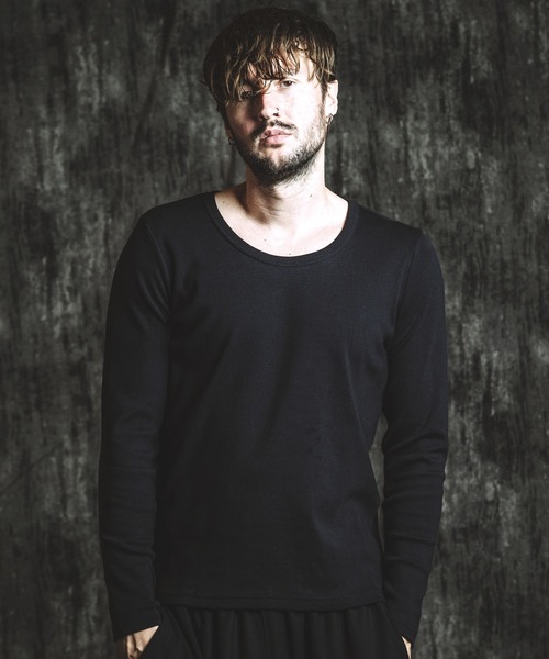 NO ID.（ノーアイディ）の「【NO ID.】Fraise U-Neck T-Shirt / フライス Uネック Tシャツ（Tシャツ/カットソー・メンズ・ホワイト/グレー/ブラック・2/1）」の9枚目の写真