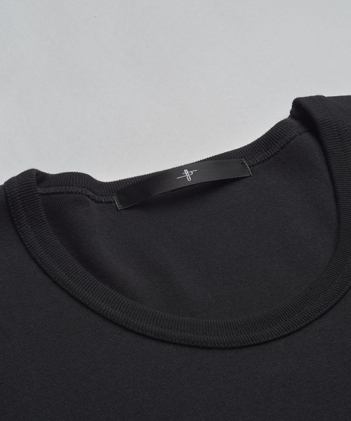 NO ID.（ノーアイディ）の「【NO ID.】Fraise U-Neck T-Shirt / フライス Uネック Tシャツ（Tシャツ/カットソー・メンズ・ホワイト/グレー/ブラック・2/1）」の5枚目の写真