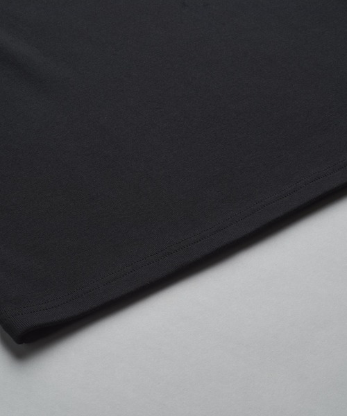 NO ID.（ノーアイディ）の「【NO ID.】Fraise U-Neck T-Shirt / フライス Uネック Tシャツ（Tシャツ/カットソー・メンズ・ホワイト/グレー/ブラック・2/1）」の6枚目の写真