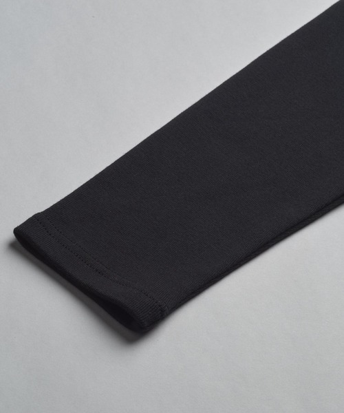 NO ID.（ノーアイディ）の「【NO ID.】Fraise U-Neck T-Shirt / フライス Uネック Tシャツ（Tシャツ/カットソー・メンズ・ホワイト/グレー/ブラック・2/1）」の7枚目の写真