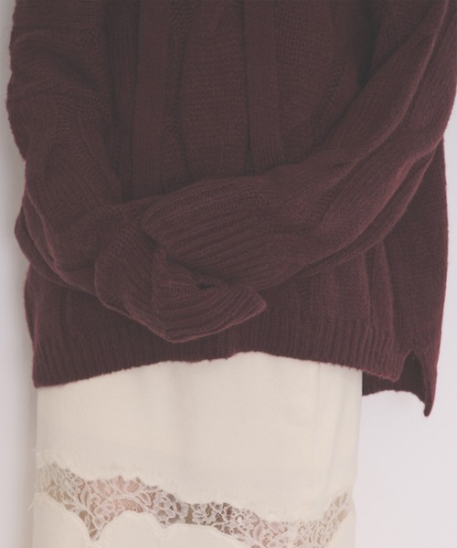 loin nuit(ロワンニュイ)の「multiway choker cable knit / マルチウェイチョーカーケーブルニット(ニット/セーター・レディース・ダークブラウン/ブルーグレー/ベビーピンク・FREE)」の6枚目の写真