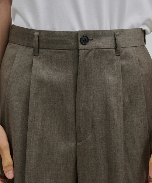 UNITED TOKYO（ユナイテッドトウキョウ）の「LORO PIANA FABRIC ストレートパンツ（その他パンツ・メンズ・グレイッシュベージュ/ダークネイビー・1/2）」の19枚目の写真