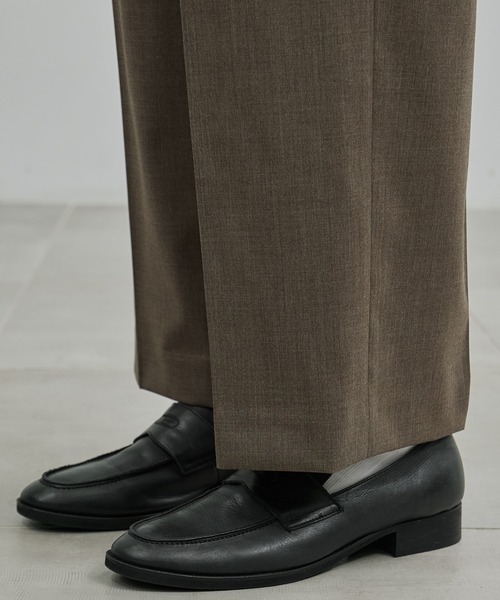 UNITED TOKYO（ユナイテッドトウキョウ）の「LORO PIANA FABRIC ストレートパンツ（その他パンツ・メンズ・グレイッシュベージュ/ダークネイビー・1/2）」の21枚目の写真