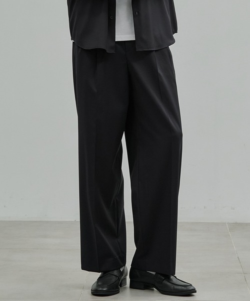 UNITED TOKYO（ユナイテッドトウキョウ）の「LORO PIANA FABRIC ストレートパンツ（その他パンツ・メンズ・グレイッシュベージュ/ダークネイビー・1/2）」の7枚目の写真