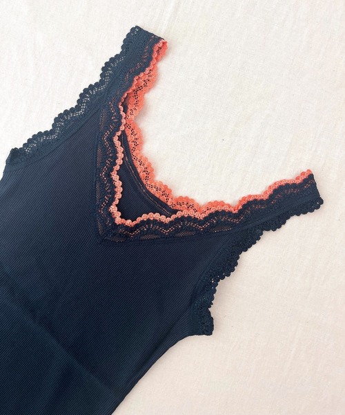 Q（キュー）の「バイカラーテレコタンク（タンクトップ・レディース・ネイビー/アイボリー/ターコイズブルー/オレンジ/ブルー/チャコールグレー・MEDIUM）」の4枚目の写真