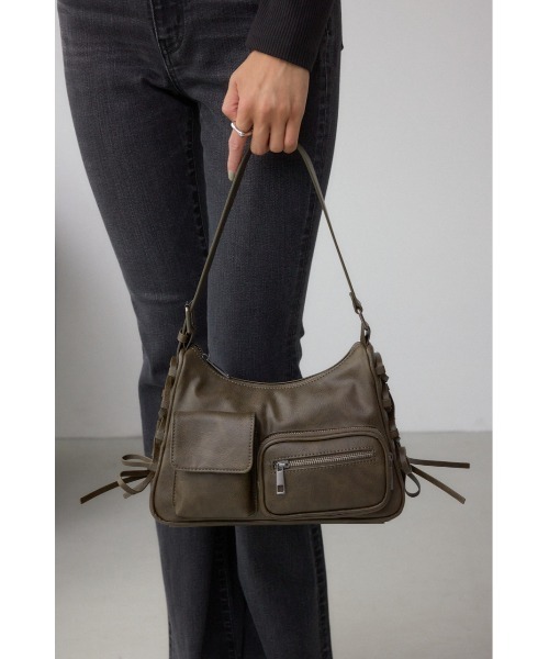 AZUL by moussy（アズールバイマウジー）の「サイドレースアップボックスポケットミニバッグ（ハンドバッグ・レディース・ブラウン/ブラック・FREE）」の13枚目の写真