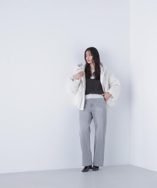 NATURAL BEAUTY BASIC（ナチュラルビューティーベーシック）の「◇ショートフードダウン（ダウンジャケット/コート・レディース・ブラック/オフホワイト/ブルー・SMALL/MEDIUM）」の14枚目の写真