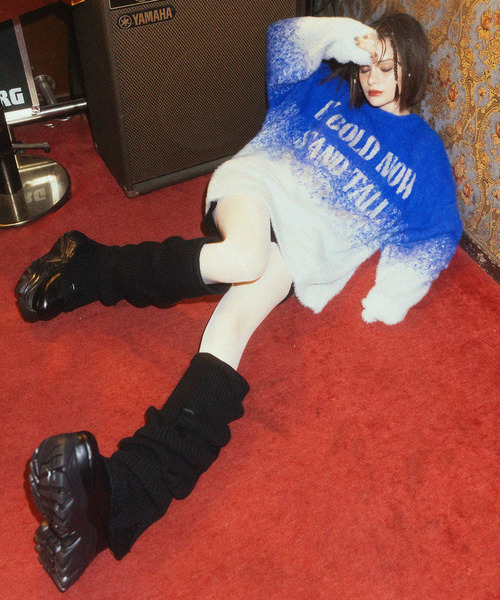 SPIRALGIRL(スパイラルガール)の「フロントロゴオーバーニット(ニット/セーター・レディース・ピンク/ブルー/ブラック・FREE)」の13枚目の写真