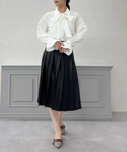 31 Sons de mode（トランテアン　ソン　ドゥ　モード）の「2025秋冬新作 ボウタイリボンブラウス（シャツ/ブラウス・レディース・ブルー/オフホワイト・ﾌﾘ-）」の3枚目の写真