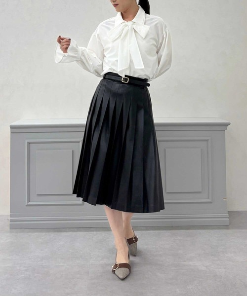 31 Sons de mode（トランテアン　ソン　ドゥ　モード）の「2025秋冬新作 ボウタイリボンブラウス（シャツ/ブラウス・レディース・ブルー/オフホワイト・ﾌﾘ-）」の8枚目の写真