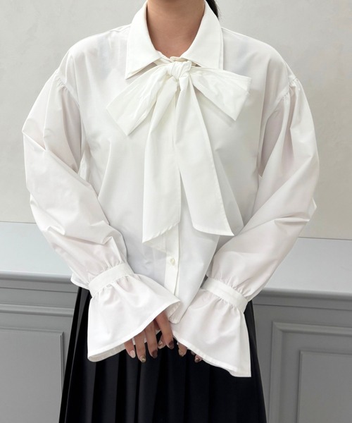 31 Sons de mode（トランテアン　ソン　ドゥ　モード）の「2025秋冬新作 ボウタイリボンブラウス（シャツ/ブラウス・レディース・ブルー/オフホワイト・ﾌﾘ-）」の22枚目の写真