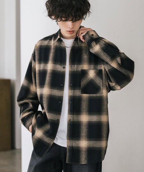 Rocky Monroe（ロッキーモンロー）の「新色追加 オーバーサイズレギュラーカラー長袖ネルシャツ チェック柄/オンブレチェック/無地（シャツ/ブラウス・メンズ・ブラック/アイボリー/ブラック系/ブラック系1/ベージュ系/レッド系/ホワイト系/ブラック系2/ブラック系3/ブラウン系/ネイビー系・M/L/XL）」の6枚目の写真