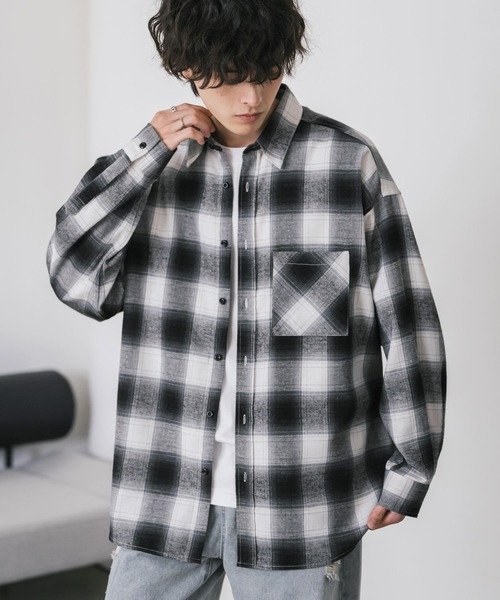 Rocky Monroe（ロッキーモンロー）の「新色追加 オーバーサイズレギュラーカラー長袖ネルシャツ チェック柄/オンブレチェック/無地（シャツ/ブラウス・メンズ・ブラック/アイボリー/ブラック系/ブラック系1/ベージュ系/レッド系/ホワイト系/ブラック系2/ブラック系3/ブラウン系/ネイビー系・M/L/XL）」の16枚目の写真