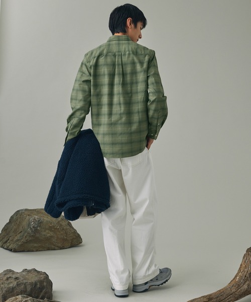 AIGLE(エーグル)の「吸水速乾 オックスフォードボタンダウンチェックシャツ(シャツ/ブラウス・メンズ・ブラック/セージグリーン・L/M/S/XL/XXL)」の12枚目の写真