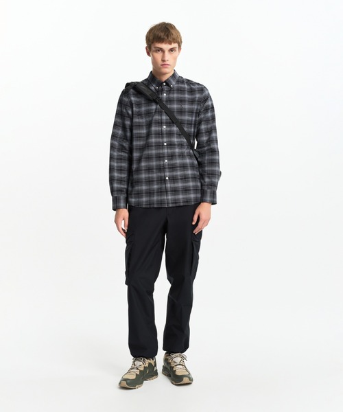 AIGLE(エーグル)の「吸水速乾 オックスフォードボタンダウンチェックシャツ(シャツ/ブラウス・メンズ・ブラック/セージグリーン・L/M/S/XL/XXL)」の19枚目の写真