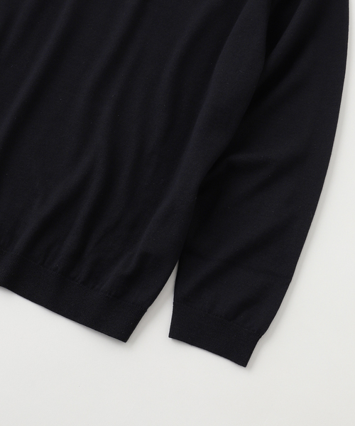 ATON(エイトン)の「ATON (エイトン) WOOSTED WOOL CREWNECK SWEATER(ニット/セーター・メンズ・ブラック・4/6)」の3枚目の写真