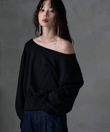 スウェット オフショルダー」に該当するトップスファッション