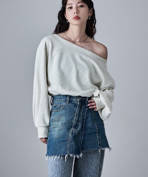 etoll.(エトル)の「裏毛オフショルダークロップドスウェット(スウェット・レディース・グレー/アイボリー/ブラック・M)」の10枚目の写真