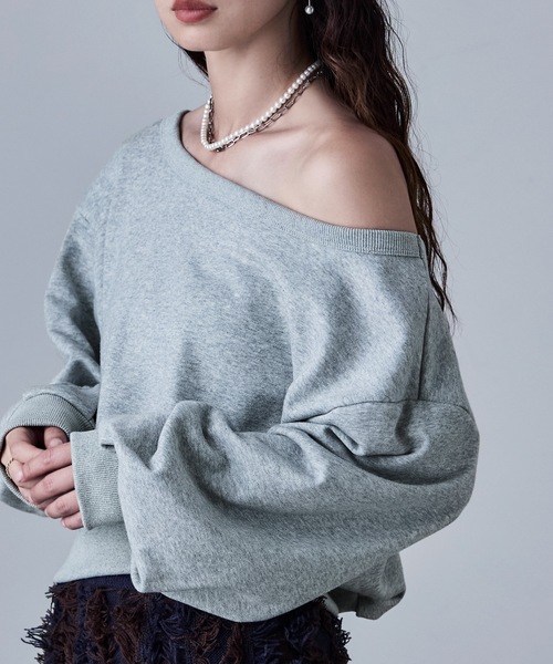 etoll.(エトル)の「裏毛オフショルダークロップドスウェット(スウェット・レディース・グレー/アイボリー/ブラック・M)」の17枚目の写真