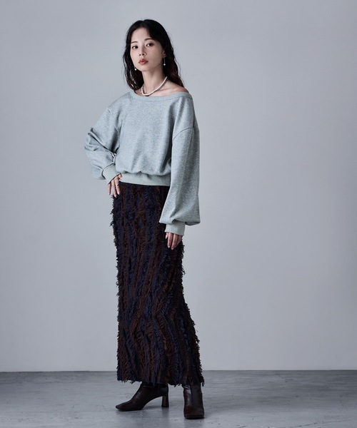 etoll.(エトル)の「裏毛オフショルダークロップドスウェット(スウェット・レディース・グレー/アイボリー/ブラック・M)」の19枚目の写真