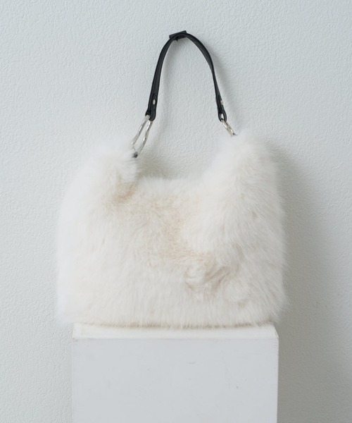 Lui's（ルイス）の「ウェーブバックルレザーハンドルファーバック（トートバッグ・レディース・オフホワイト/ブラック/ブラウン系その他・FREE）」の20枚目の写真