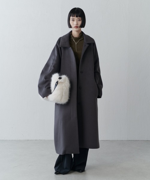 Lui's（ルイス）の「ウェーブバックルレザーハンドルファーバック（トートバッグ・レディース・オフホワイト/ブラック/ブラウン系その他・FREE）」の5枚目の写真