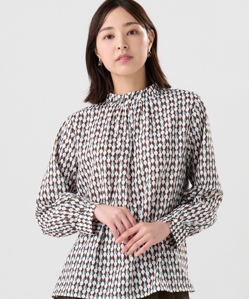 TOKYO SHIRTS（トウキョウシャツ）の「衿フリル プリント ブラウス（シャツ/ブラウス・レディース・ブラウン/グレー・M/L）」の2枚目の写真