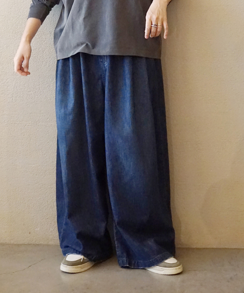 JOURNAL STANDARD LUXE(ジャーナルスタンダード ラックス)の「10OZ タックワイドパンツ(デニムパンツ・レディース・ネイビー・FREE)」の5枚目の写真