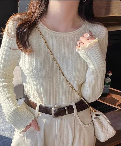 DAY CLOSET(デイ クローゼット)の「レディース オンオフ問わず着られる上品ニット。長袖メロウフリルニットトップス(ニット/セーター・レディース・ホワイト/グレー/ブラック/アイボリー・FREE)」の7枚目の写真