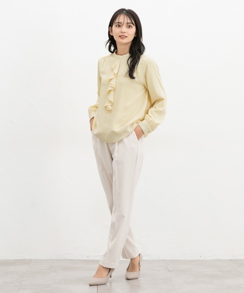 Honeys(ハニーズ)の「【ハニぽか】あったか裏地ラッフルブラウス(シャツ/ブラウス・レディース・アイボリー/グレイッシュベージュ/イエロー/ネイビー/ラベンダー・3L/L/LL/M/S)」の14枚目の写真