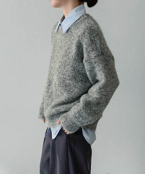 on:nue（オンニュ）の「【on:nue】[着用動画あり！/ ユニセックス] メランジクルーネックオーバーニット（ニット/セーター・レディース・イエロー/ブラウン/グレー・FREE）」の2枚目の写真