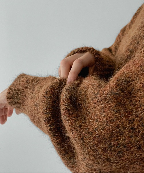 on:nue（オンニュ）の「【on:nue】[着用動画あり！/ ユニセックス] メランジクルーネックオーバーニット（ニット/セーター・レディース・イエロー/ブラウン/グレー・FREE）」の11枚目の写真