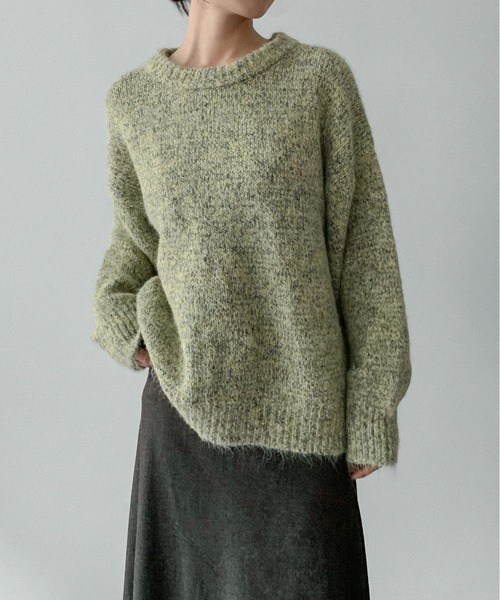 on:nue（オンニュ）の「【on:nue】[着用動画あり！/ ユニセックス] メランジクルーネックオーバーニット（ニット/セーター・レディース・イエロー/ブラウン/グレー・FREE）」の19枚目の写真