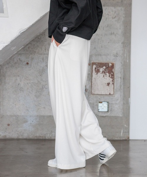 HEREIAM(ヘレイアム)の「【HEREIAM】ハイウエストバギーパンツ(その他パンツ・レディース・アイボリー/ブラック・MEDIUM/SMALL)」の22枚目の写真