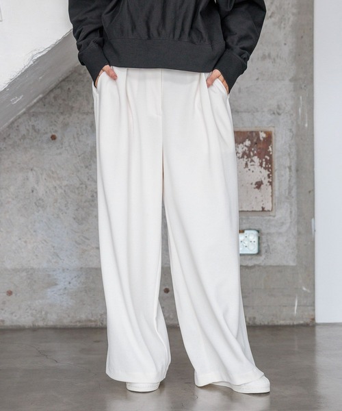 HEREIAM(ヘレイアム)の「【HEREIAM】ハイウエストバギーパンツ(その他パンツ・レディース・アイボリー/ブラック・MEDIUM/SMALL)」の6枚目の写真