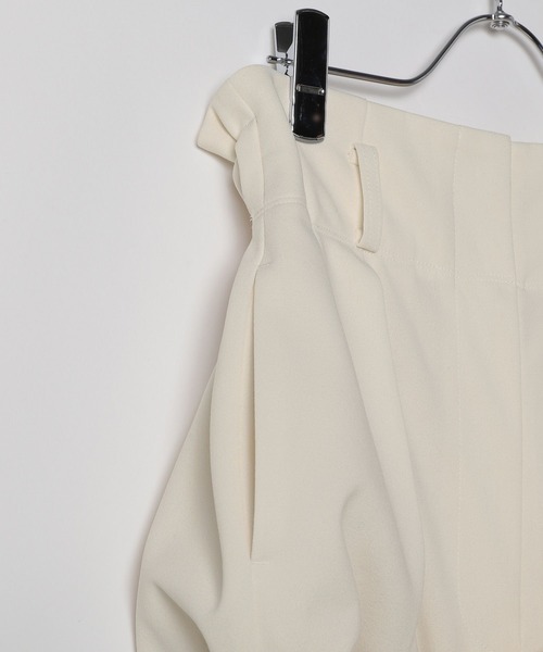 HEREIAM(ヘレイアム)の「【HEREIAM】ハイウエストバギーパンツ(その他パンツ・レディース・アイボリー/ブラック・MEDIUM/SMALL)」の7枚目の写真