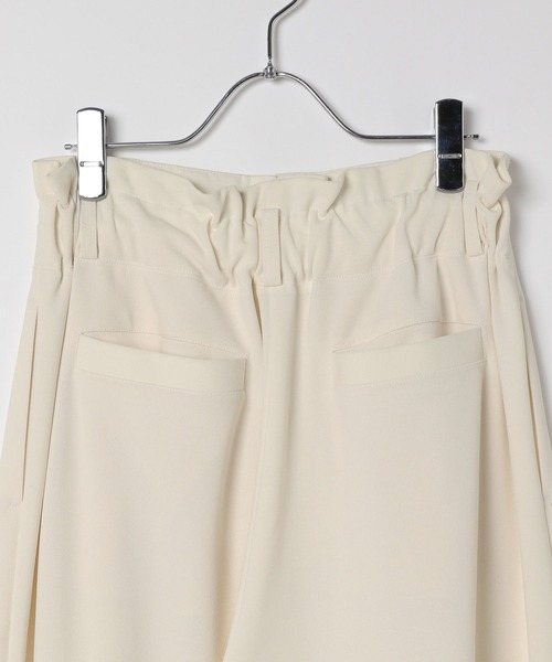 HEREIAM(ヘレイアム)の「【HEREIAM】ハイウエストバギーパンツ(その他パンツ・レディース・アイボリー/ブラック・MEDIUM/SMALL)」の9枚目の写真