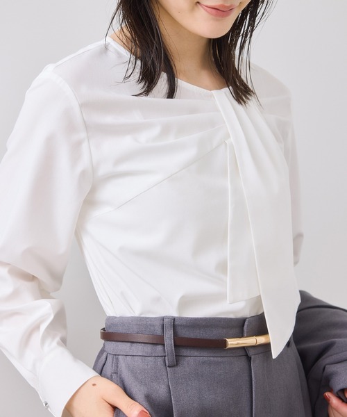VIS（ビス）の「フロントねじりデザインブラウス（シャツ/ブラウス・レディース・オフホワイト/ブラック/ブルー系その他4・FREE）」の19枚目の写真