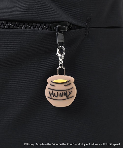 Manhattan Portage(マンハッタンポーテージ)の「PALMETTO BOSTON BAG NYLON TUSSAH QUILL 25 / POOH(ボストンバッグ・レディース・ブラック・LARGE)」の18枚目の写真