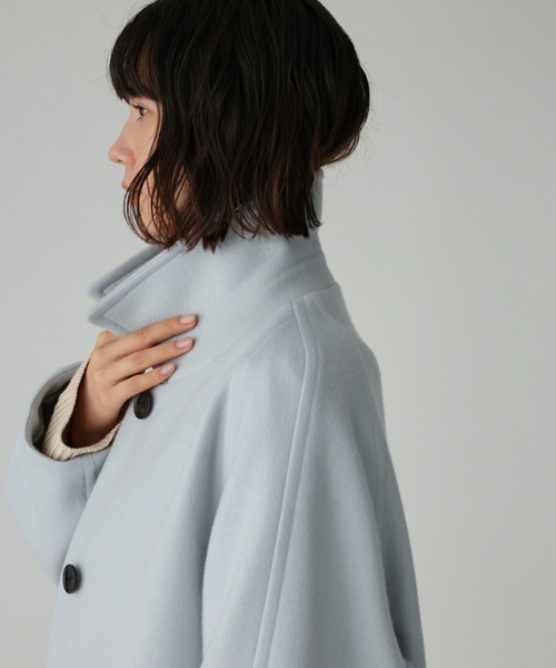 BABYLONE（バビロン）の「ダブルメルトンステンカラーコート（ステンカラーコート・レディース・グレイッシュブルー/キャメル・フリー）」の3枚目の写真