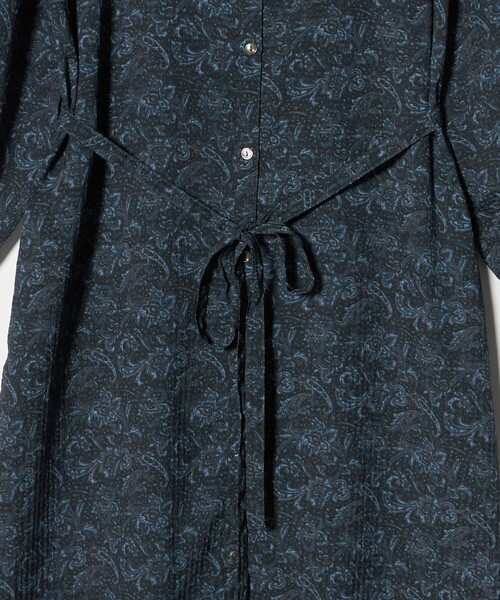 A DAY IN THE LIFE UNITED ARROWS(アデイインザライフユナイテッドアローズ)の「フリルネック シャツワンピース <A DAY IN THE LIFE>(ワンピース・レディース・ブラック/モカ/ネイビー・FREE)」の8枚目の写真