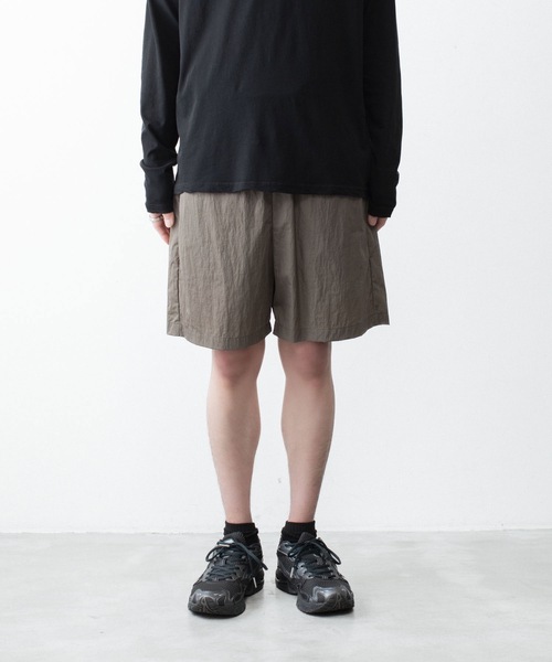 ATTACHMENT(アタッチメント)の「NYタフタ ショーツ / NY TAFFETA SHORTS(その他パンツ・メンズ・カーキ系/ブラウン/ブラック・4/1/2/3)」の13枚目の写真