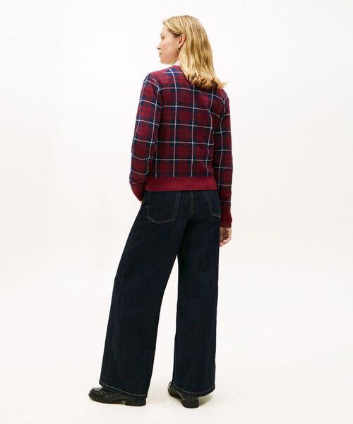 TOMMY HILFIGER（トミーヒルフィガー）の「タータンフラッグジャカードクルーネックカーディガン（ニット/セーター・レディース・ボルドー・XX-SMALL/X-SMALL）」の4枚目の写真