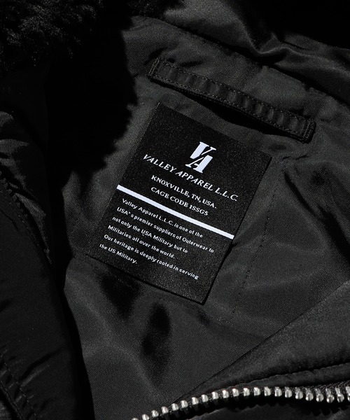 Valley Apparel(バレーアパレル)の「レディース N-2B ショートナイロンジャケット/フライトジャケット(ミリタリージャケット・レディース・ブラック/アイボリー・MEDIUM/SMALL)」の10枚目の写真