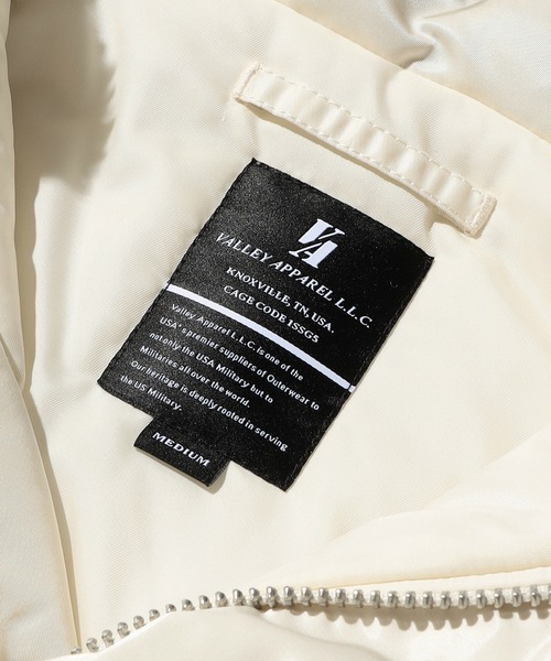 Valley Apparel(バレーアパレル)の「レディース N-2B ショートナイロンジャケット/フライトジャケット(ミリタリージャケット・レディース・ブラック/アイボリー・MEDIUM/SMALL)」の19枚目の写真