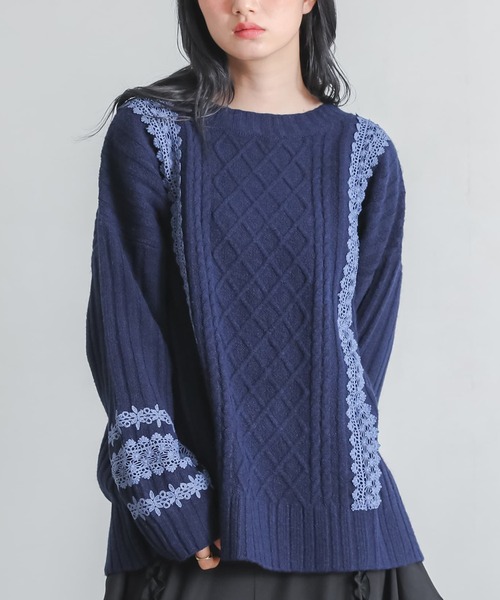 somari imagination(ソマリ イマジネーション)の「『レースデザインモヘヤタッチケーブルニット』(ニット/セーター・レディース・チャコールグレー/ネイビー・FREE)」の1枚目の写真