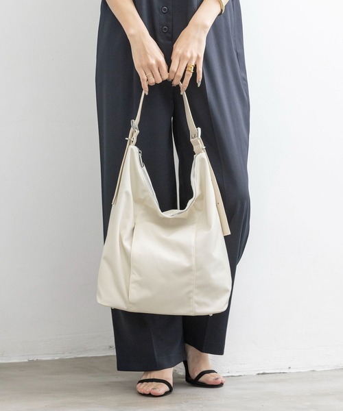 MIAN （ミアン）の「SPIREA / ワンショルダーバッグ【詳細動画あり】（ショルダーバッグ・レディース・ダークブラウン/ブラック/アイボリー・FREE）」の2枚目の写真